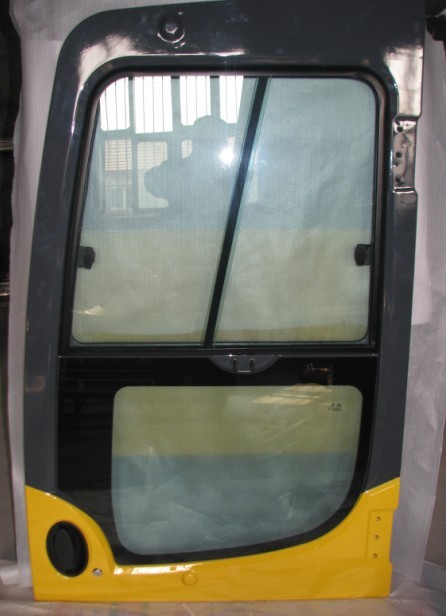 供應(yīng)挖掘機(jī)駕駛室門