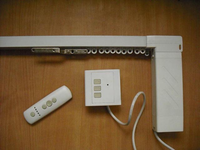 沈陽(yáng)電動(dòng)窗簾/沈陽(yáng)電動(dòng)百葉窗