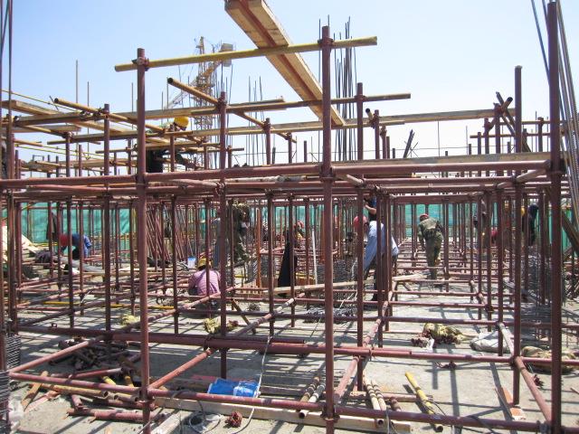 新型建筑盤扣腳手架、爬梯支撐