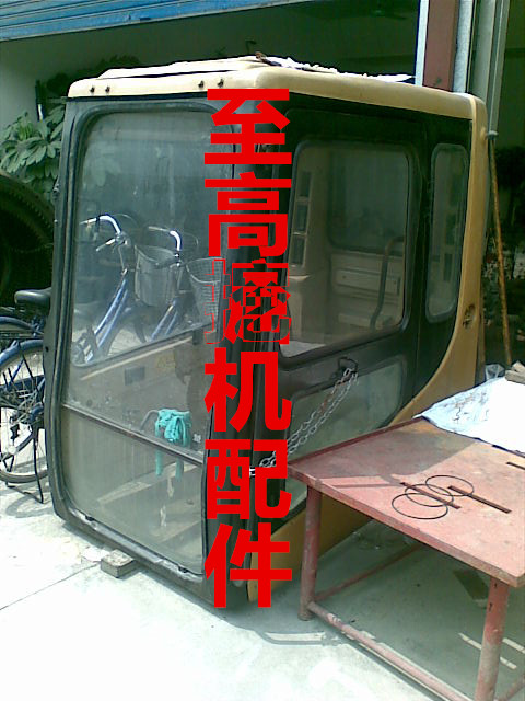 卡特313D2挖掘機駕駛室