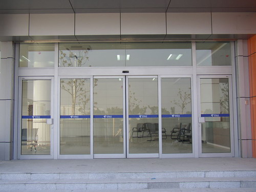 上海閔行區(qū)華漕鎮(zhèn)自動門維修 大小故障快速維修