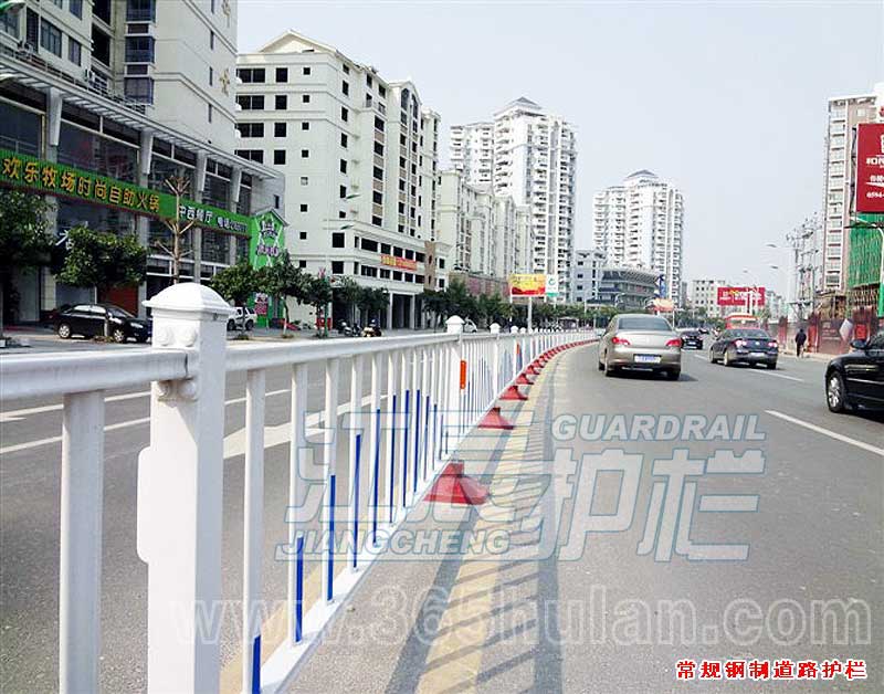 江辰護欄介紹關(guān)于道路護欄于城市的重要性