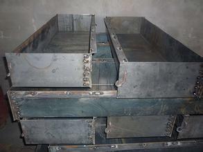 高起點的供應路沿石鋼模具