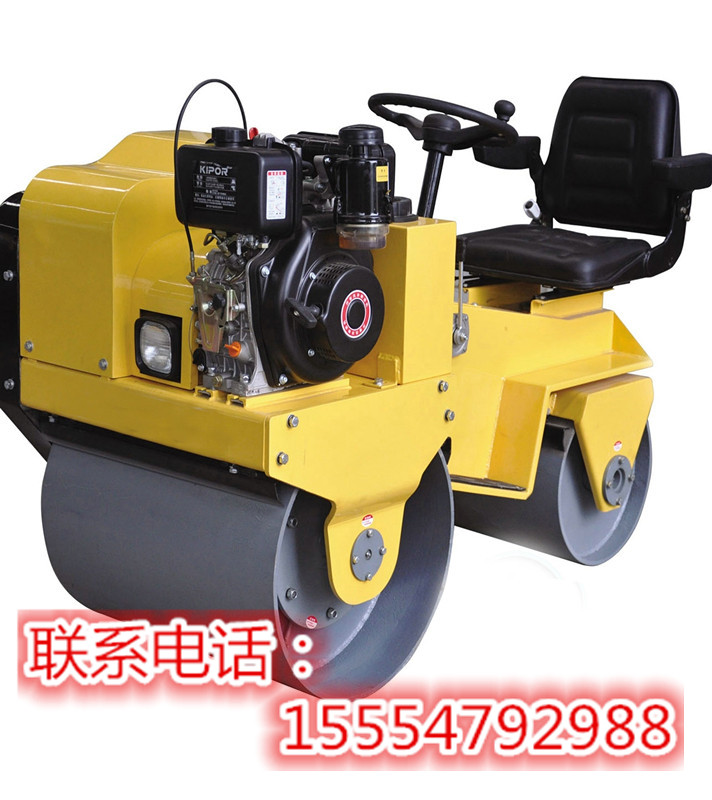 2014z暢銷小型座駕式振動(dòng)壓路機(jī)