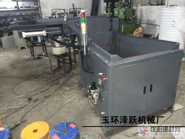 中頻爐自動(dòng)送料機(jī)澤躍廠家供應(yīng)