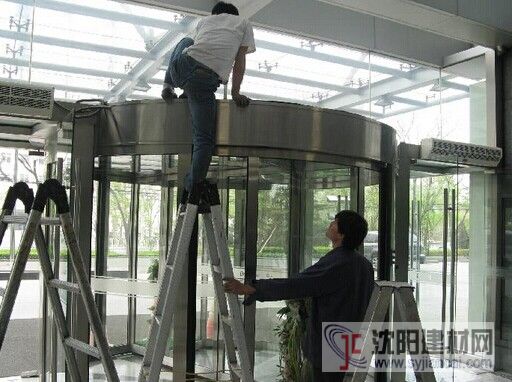 啟東旋轉(zhuǎn)門維修哪家專業(yè)？