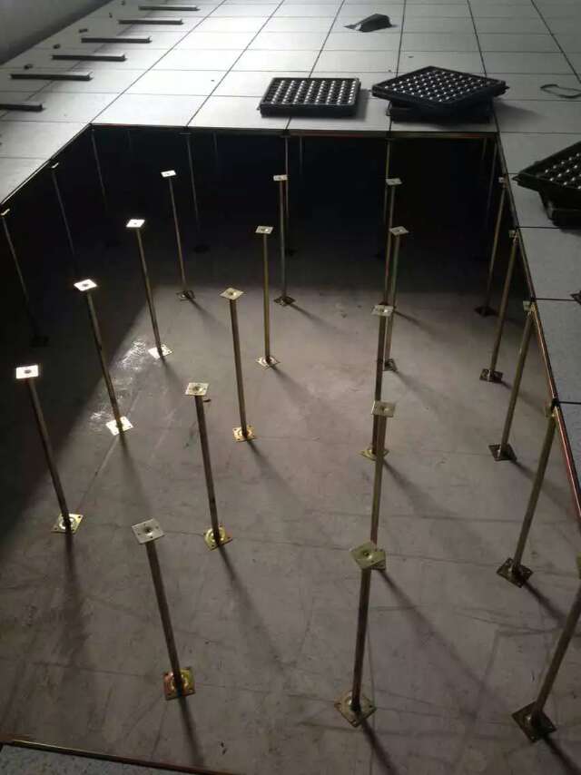 沈陽防靜電地板陶瓷防靜電地板思蕊靜電地板