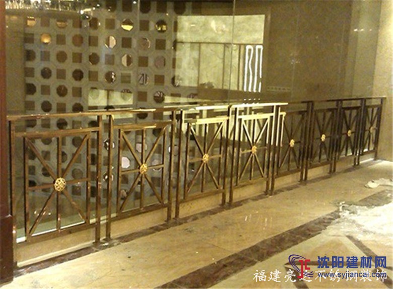 廠家專業(yè)加工各種不銹鋼陽臺欄桿 不銹鋼欄桿護(hù)欄