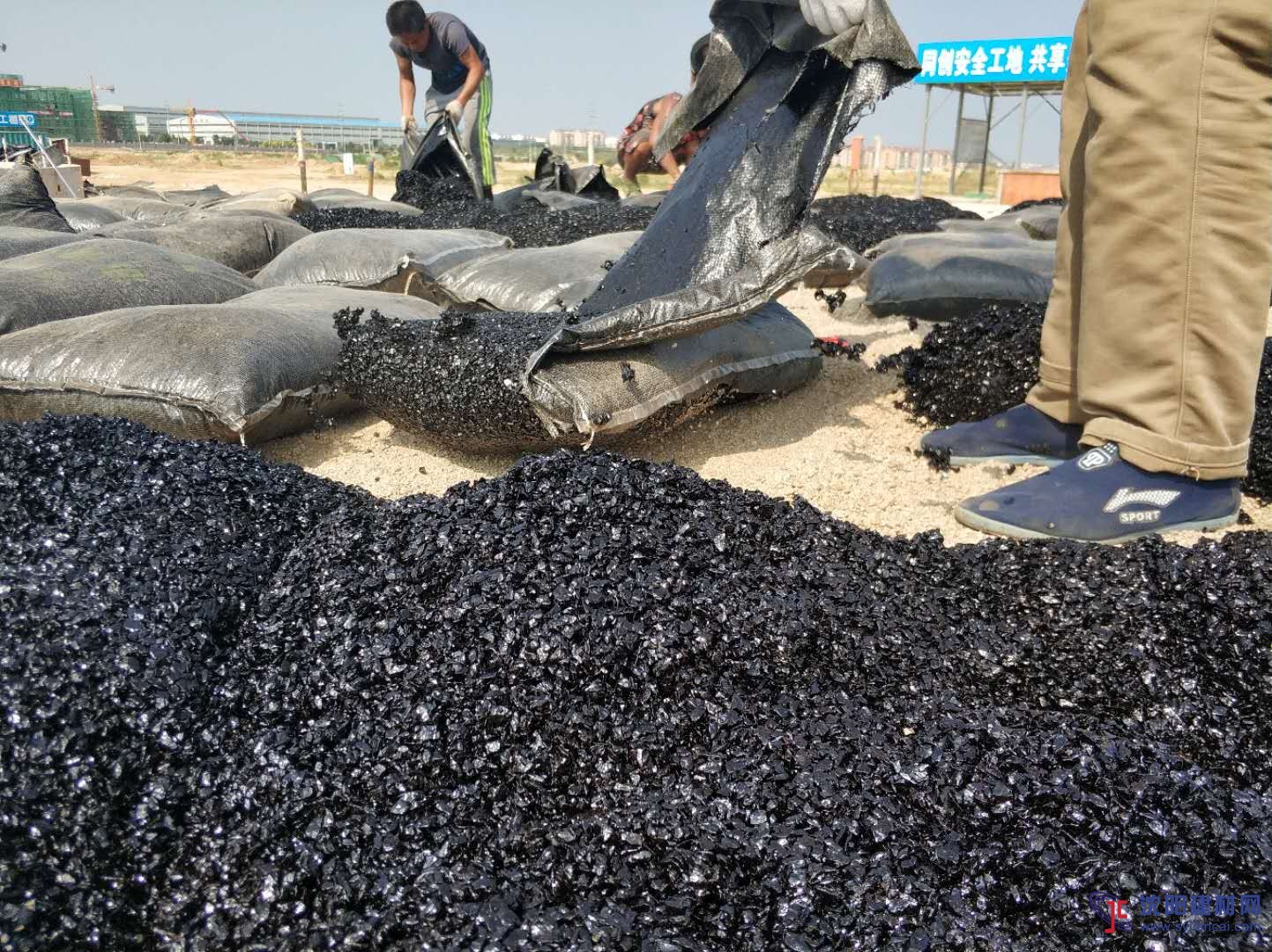 吉林梅河口冷補瀝青砂罐底防腐效果顯而易見