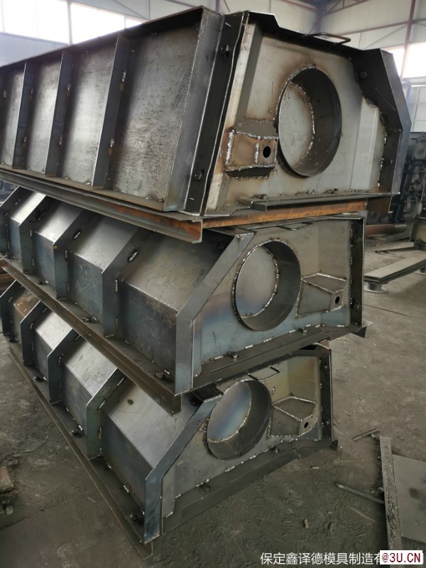 河堤擋土墻模具加工，階梯式生態(tài)擋土墻模定制